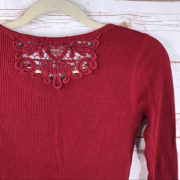 Lucky Brand crochet detail textured thermal top - Picture 7 of 8
